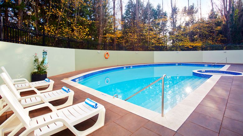 <b>Crowne Plaza Canberra Pool</b>. Images powered by <a href="https://www.leonardoworldwide.com/" title="Leonardo Worldwide" target="_blank">Leonardo</a>.
