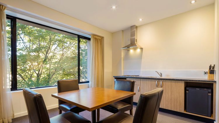 Crowne Plaza Canberra Suite