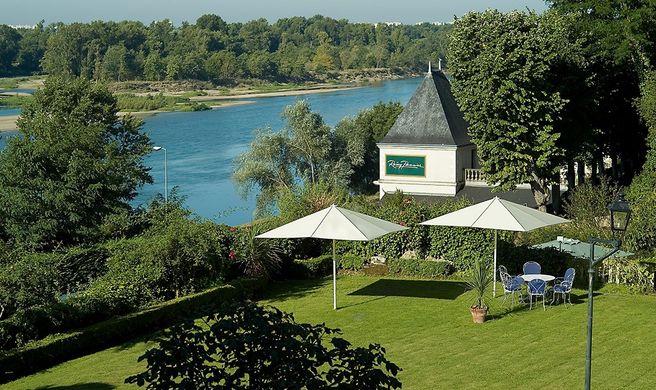 Les Hautes Roches Exterior
