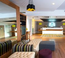 Holiday Inn London-West Lobby