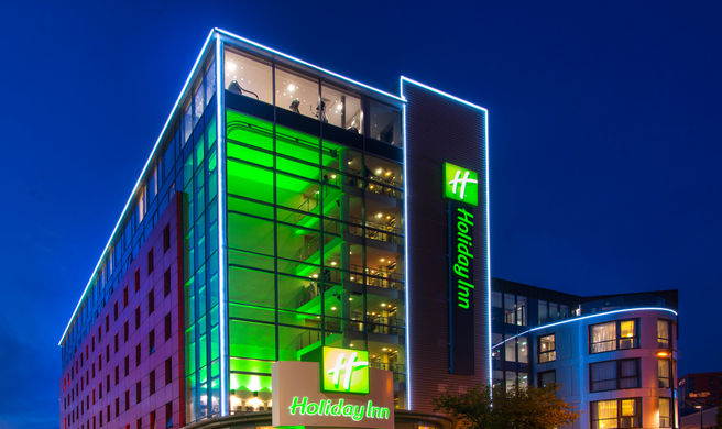 Holiday Inn London-West Exterior