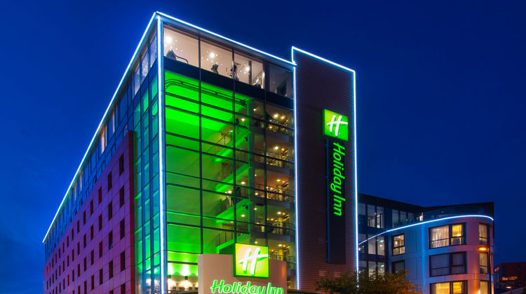 Holiday Inn London-West Exterior
