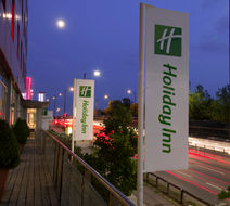 Holiday Inn London-West Exterior