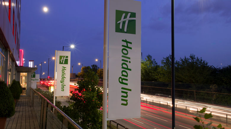 <b>Holiday Inn London-West Exterior</b>. Images powered by <a href="https://www.leonardoworldwide.com/" title="Leonardo Worldwide" target="_blank">Leonardo</a>.