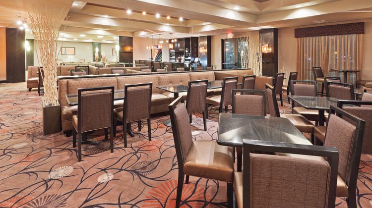 Holiday Inn & Suites Tulsa South Restaurant
