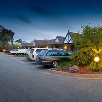 Blazing Stump Motel & Suites