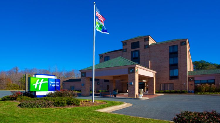 Holiday Inn Express Easton Exterior