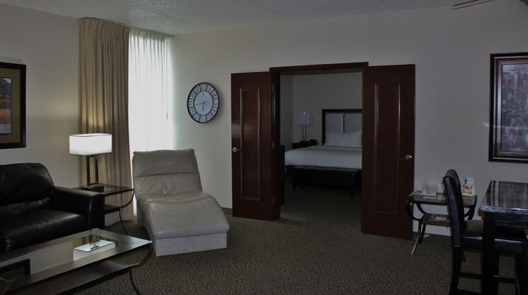 Holiday Inn Des Moines Suite