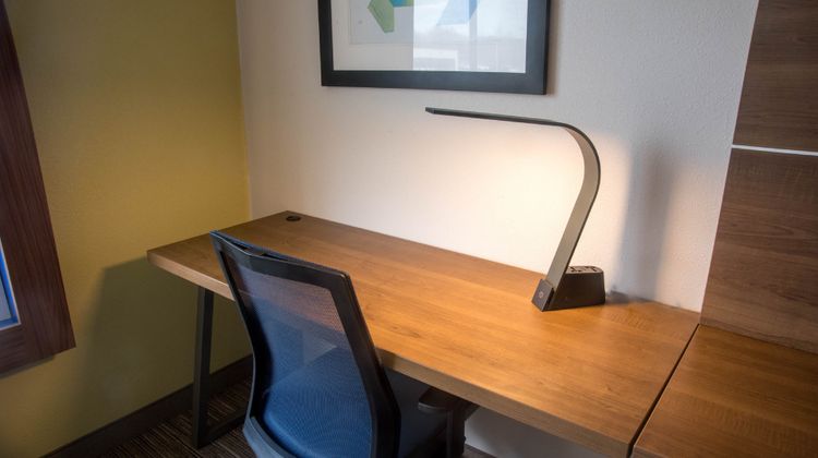 Holiday Inn Express Easton Room