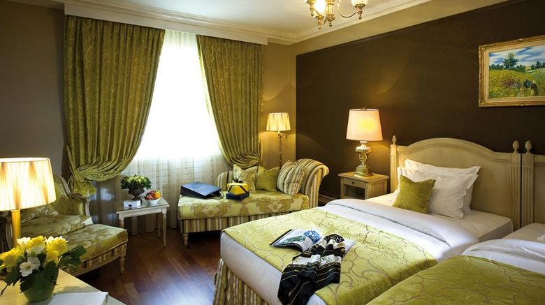 <b>Hotel de la Cigogne Room</b>. Images powered by <a href="https://www.leonardoworldwide.com/" title="Leonardo Worldwide" target="_blank">Leonardo</a>.