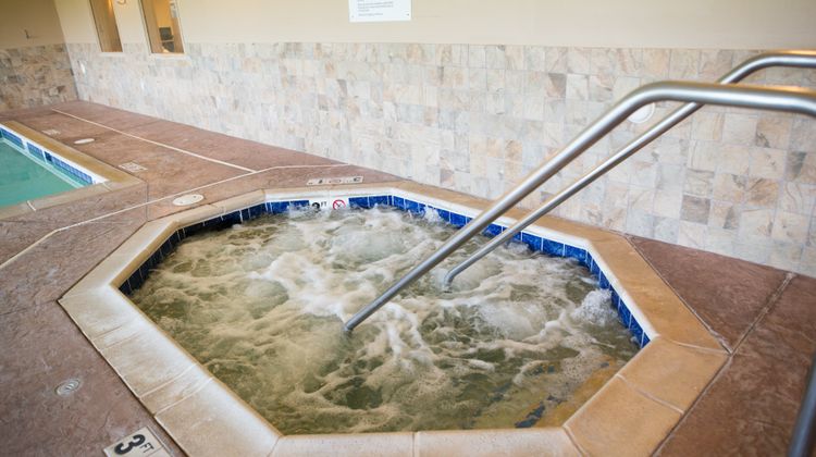 Holiday Inn Express Hotel & Suites Pool