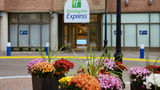Holiday Inn Express Toronto Downtown Exterior
