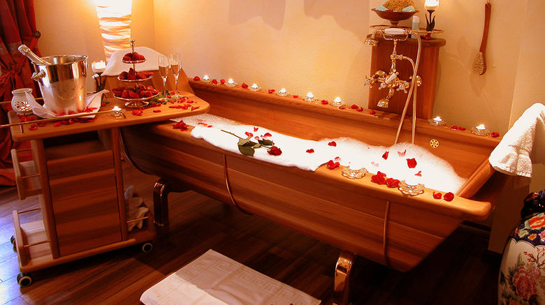 <b>Relais Chateaux Hotel Jagdhof Room</b>. Images powered by <a href="https://www.leonardoworldwide.com/" title="Leonardo Worldwide" target="_blank">Leonardo</a>.