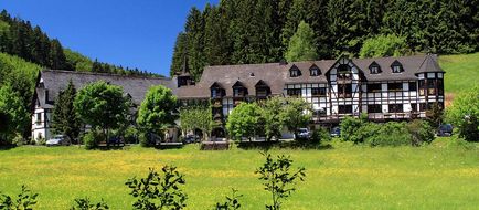 Relais Chateaux Hotel Jagdhof Exterior