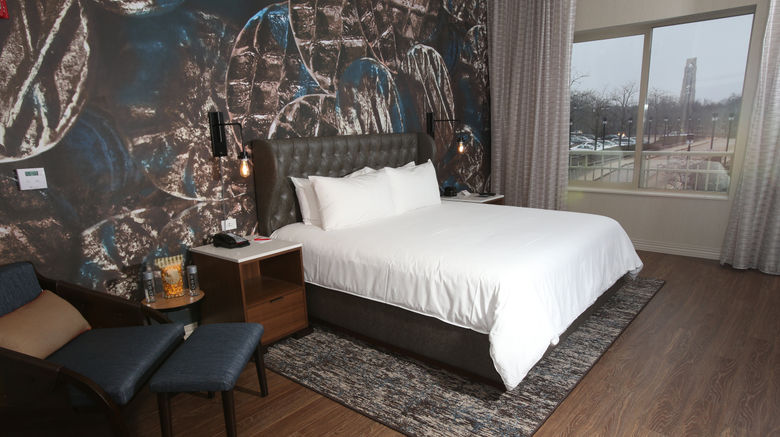 <b>Hotel Indigo Naperville Riverwalk Suite</b>. Images powered by <a href="https://www.leonardoworldwide.com/" title="Leonardo Worldwide" target="_blank">Leonardo</a>.