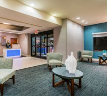 Holiday Inn Express Hotel & Suites Lobby