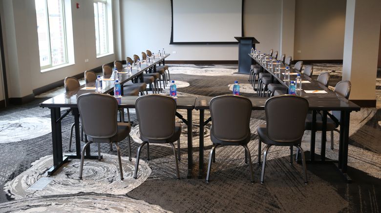 <b>Hotel Indigo Naperville Riverwalk Meeting</b>. Images powered by <a href="https://www.leonardoworldwide.com/" title="Leonardo Worldwide" target="_blank">Leonardo</a>.