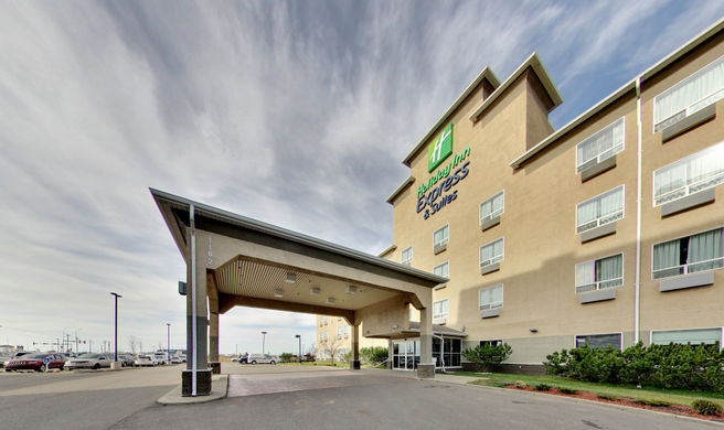Holiday Inn Express & Stes Edmonton Arpt Exterior