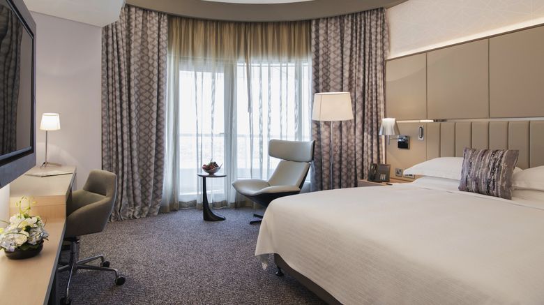<b>Pearl Rotana Suite</b>. Images powered by <a href="https://www.leonardoworldwide.com/" title="Leonardo Worldwide" target="_blank">Leonardo</a>.
