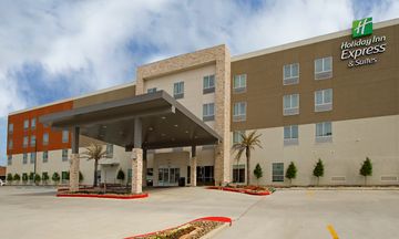 Holiday Inn Express/Suites Lake Charles