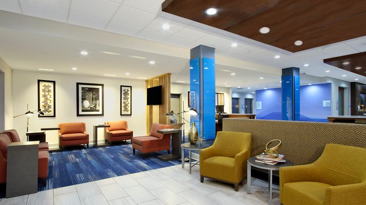 Holiday Inn Express/Suites Lake Charles Lobby