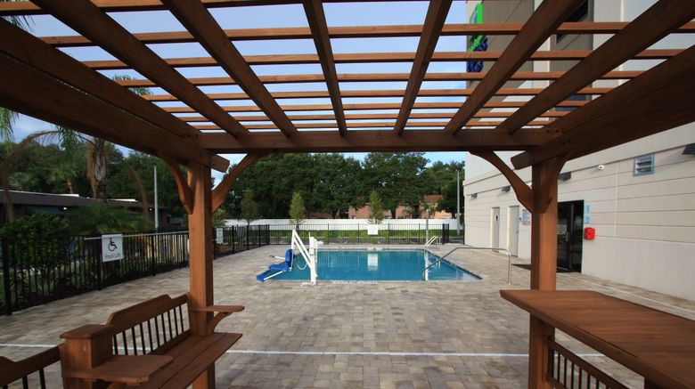 <b>Holiday Inn Express/Stes Lakeland South Pool</b>. Images powered by <a href="https://www.leonardoworldwide.com/" title="Leonardo Worldwide" target="_blank">Leonardo</a>.