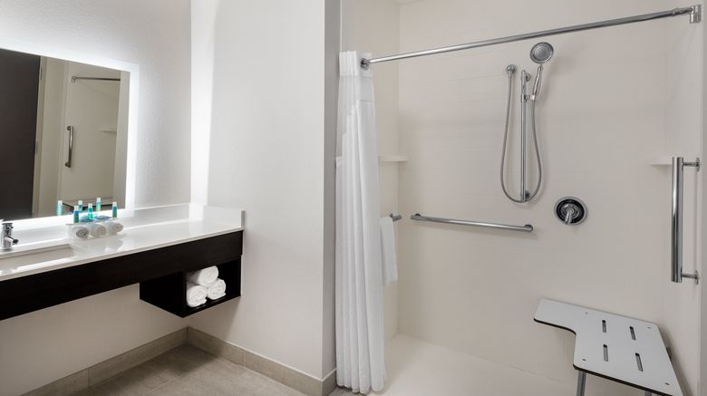 <b>Holiday Inn Express/Stes Lakeland South Room</b>. Images powered by <a href="https://www.leonardoworldwide.com/" title="Leonardo Worldwide" target="_blank">Leonardo</a>.