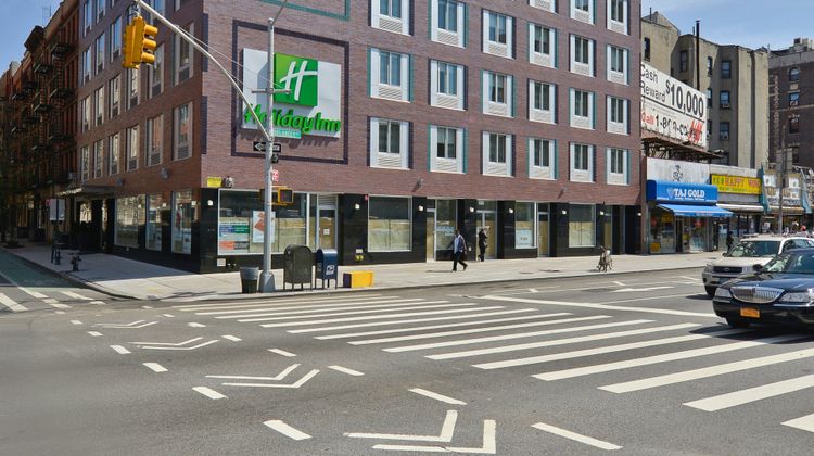 Holiday Inn NYC - Lower East Side Exterior