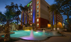 Holiday Inn Express & Suites Medical