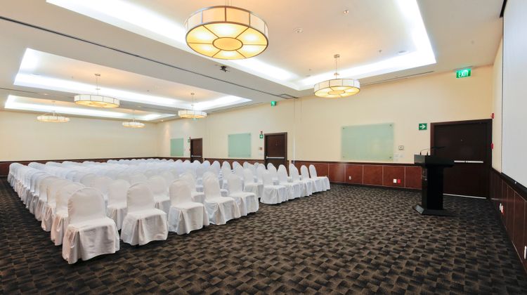 Holiday Inn Uruapan Ballroom