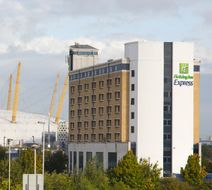 Holiday Inn Express Greenwich Exterior