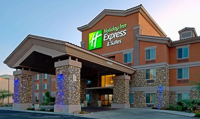 Holiday Inn Express Hotel & Suites Exterior