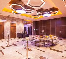 Holiday Inn Kayseri Duvenonu Lobby