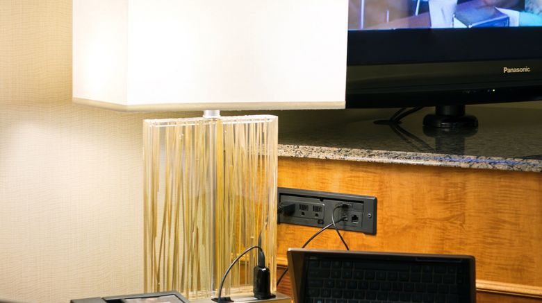 <b>Crowne Plaza Hotel Minneapolis West Room</b>. Images powered by <a href="https://www.leonardoworldwide.com/" title="Leonardo Worldwide" target="_blank">Leonardo</a>.