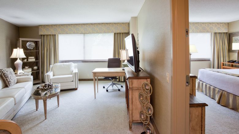 <b>Crowne Plaza Hotel Minneapolis West Suite</b>. Images powered by <a href="https://www.leonardoworldwide.com/" title="Leonardo Worldwide" target="_blank">Leonardo</a>.