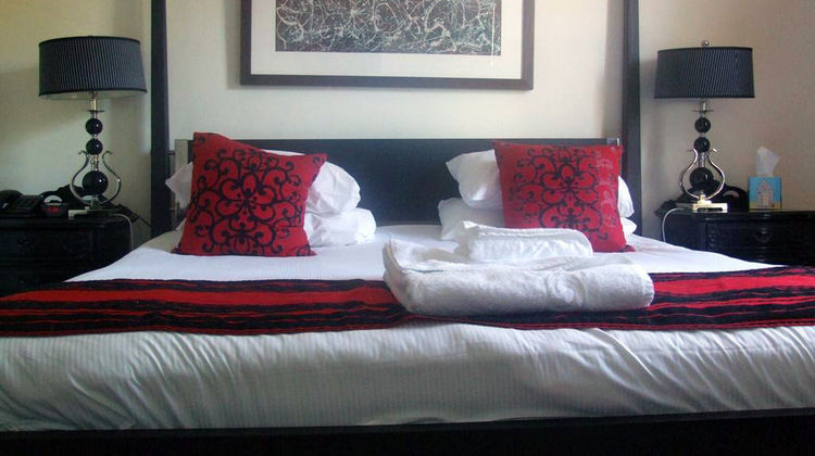 Episode Hotel Room