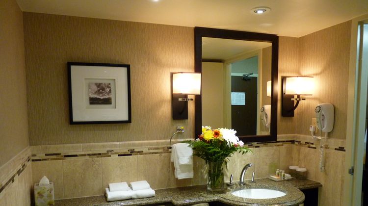 Holiday Inn Peterborough Waterfront Suite