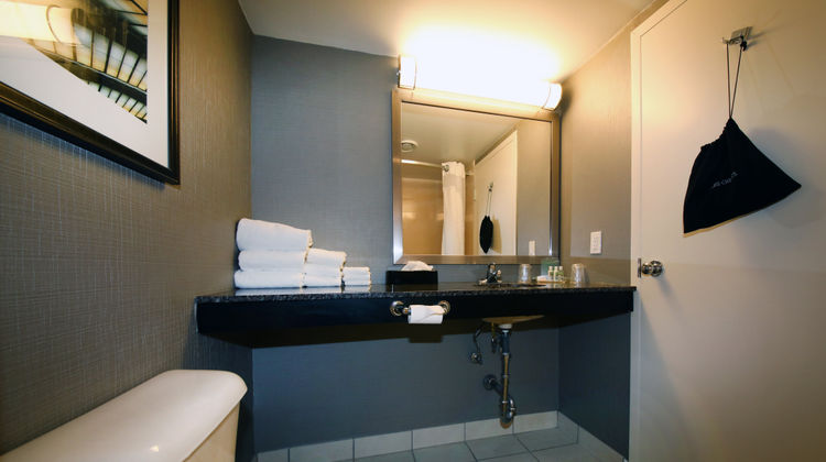 Holiday Inn Peterborough Waterfront Room