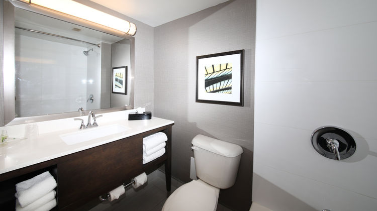 Holiday Inn Peterborough Waterfront Room