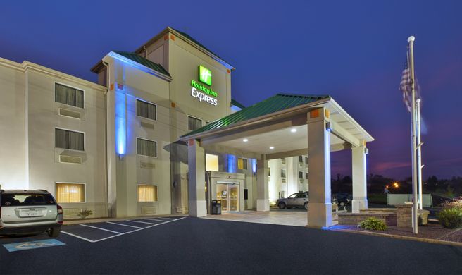 Holiday Inn Express Exterior