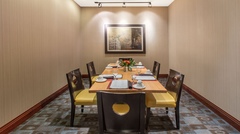 <b>Crowne Plaza Hotel Kansas City Downtown Restaurant</b>. Images powered by <a href="https://www.leonardoworldwide.com/" title="Leonardo Worldwide" target="_blank">Leonardo</a>.