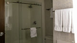 <b>Holiday Inn Express & Stes Miami Airport Room</b>. Images powered by <a href="https://www.leonardoworldwide.com/" title="Leonardo Worldwide" target="_blank">Leonardo</a>.