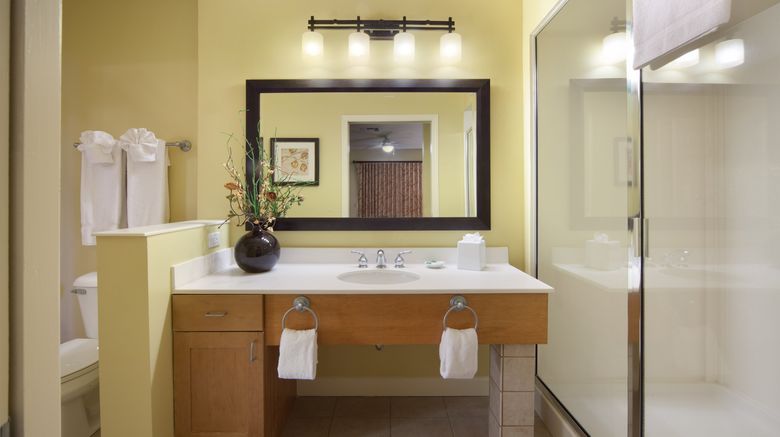 <b>Holiday Inn Club Vacations Lake Geneva Room</b>. Images powered by <a href="https://www.leonardoworldwide.com/" title="Leonardo Worldwide" target="_blank">Leonardo</a>.