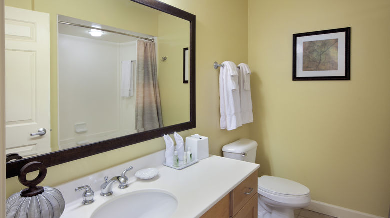 <b>Holiday Inn Club Vacations Lake Geneva Room</b>. Images powered by <a href="https://www.leonardoworldwide.com/" title="Leonardo Worldwide" target="_blank">Leonardo</a>.