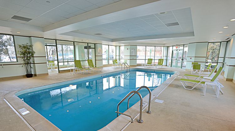 Holiday Inn Oakbrook Pool