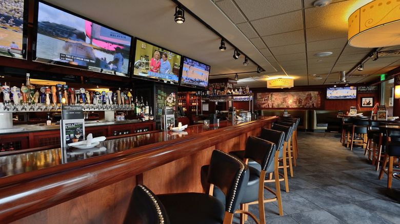 <b>Holiday Inn Oakbrook Restaurant</b>. Images powered by <a href="https://www.leonardoworldwide.com/" title="Leonardo Worldwide" target="_blank">Leonardo</a>.