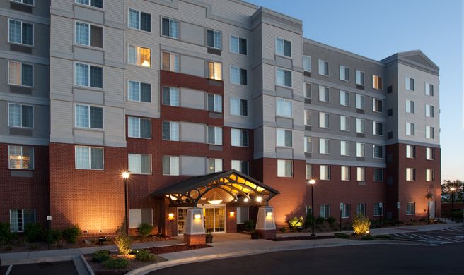 Staybridge Suites Denver Intl Arpt Exterior