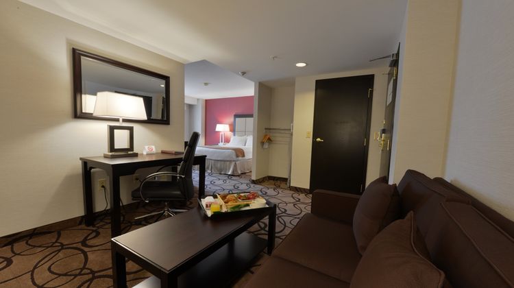 Holiday Inn Centrevillle Downtown Room