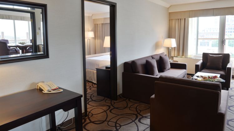 Holiday Inn Centrevillle Downtown Suite
