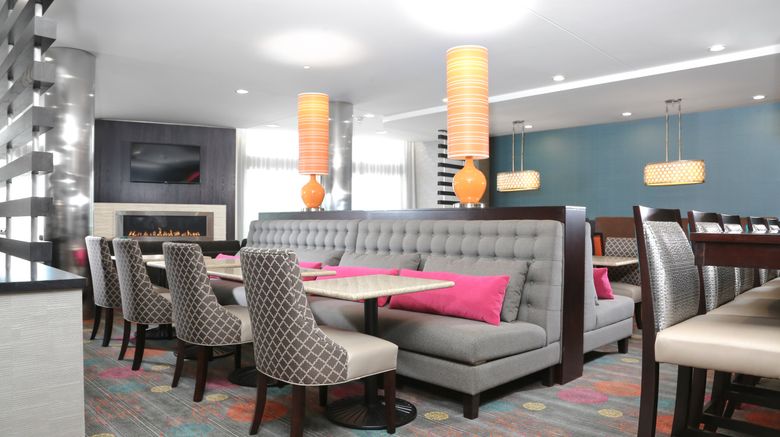 <b>Holiday Inn Express Moline, Quad Cities Lobby</b>. Images powered by <a href="https://www.leonardoworldwide.com/" title="Leonardo Worldwide" target="_blank">Leonardo</a>.